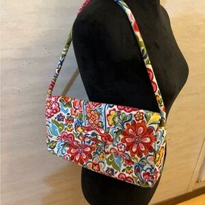 Vera Bradley Hope Garden shoulder bag in quilted cotton material